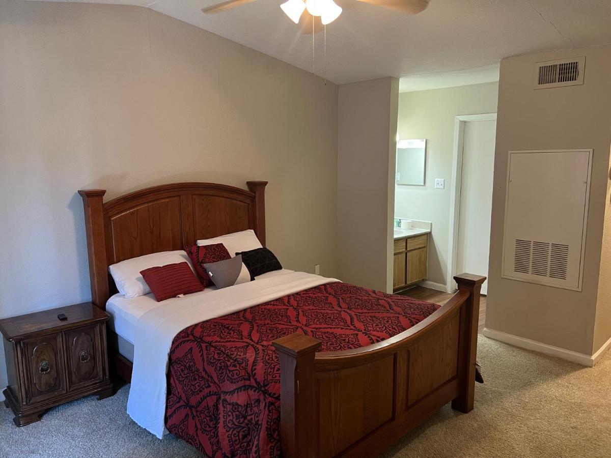Lovely 1-Bedroom Townhome With Nice Amenities Houston Eksteriør billede