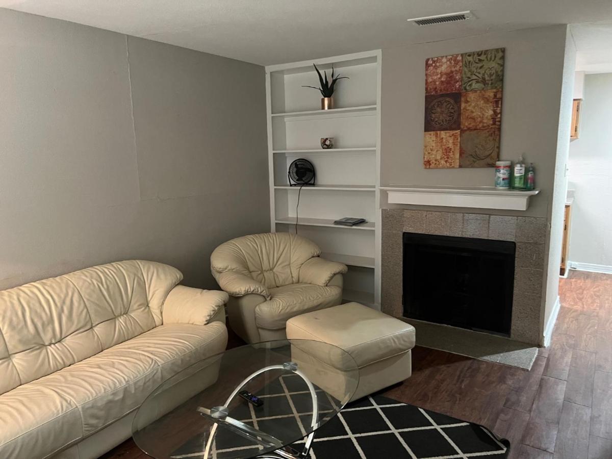 Lovely 1-Bedroom Townhome With Nice Amenities Houston Eksteriør billede