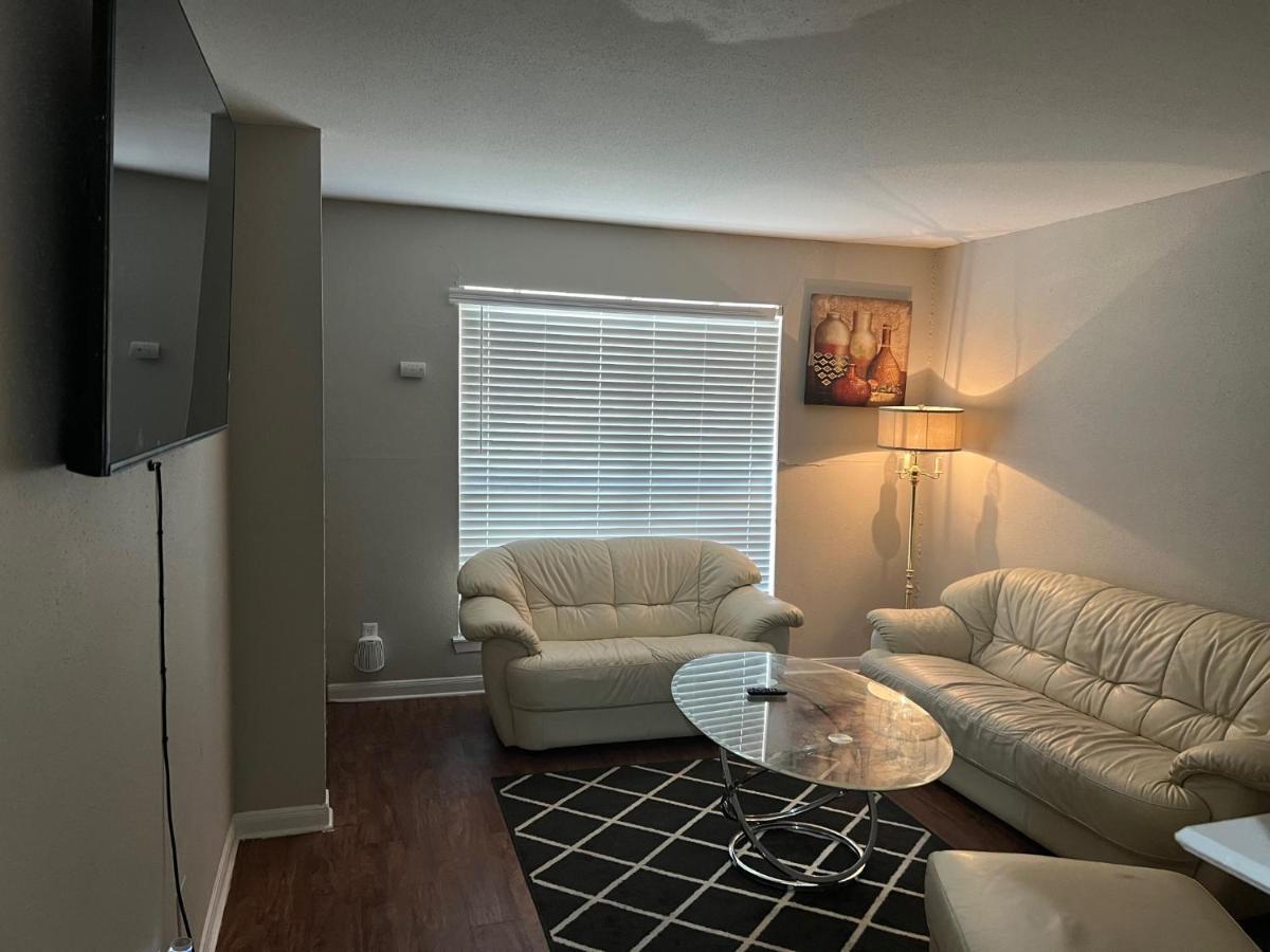 Lovely 1-Bedroom Townhome With Nice Amenities Houston Eksteriør billede