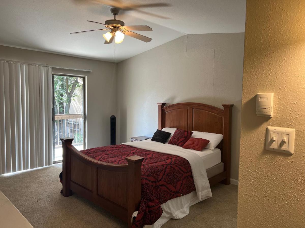 Lovely 1-Bedroom Townhome With Nice Amenities Houston Eksteriør billede
