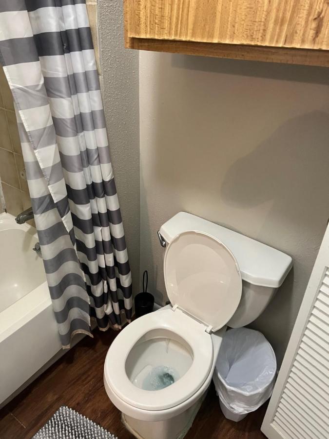 Lovely 1-Bedroom Townhome With Nice Amenities Houston Eksteriør billede
